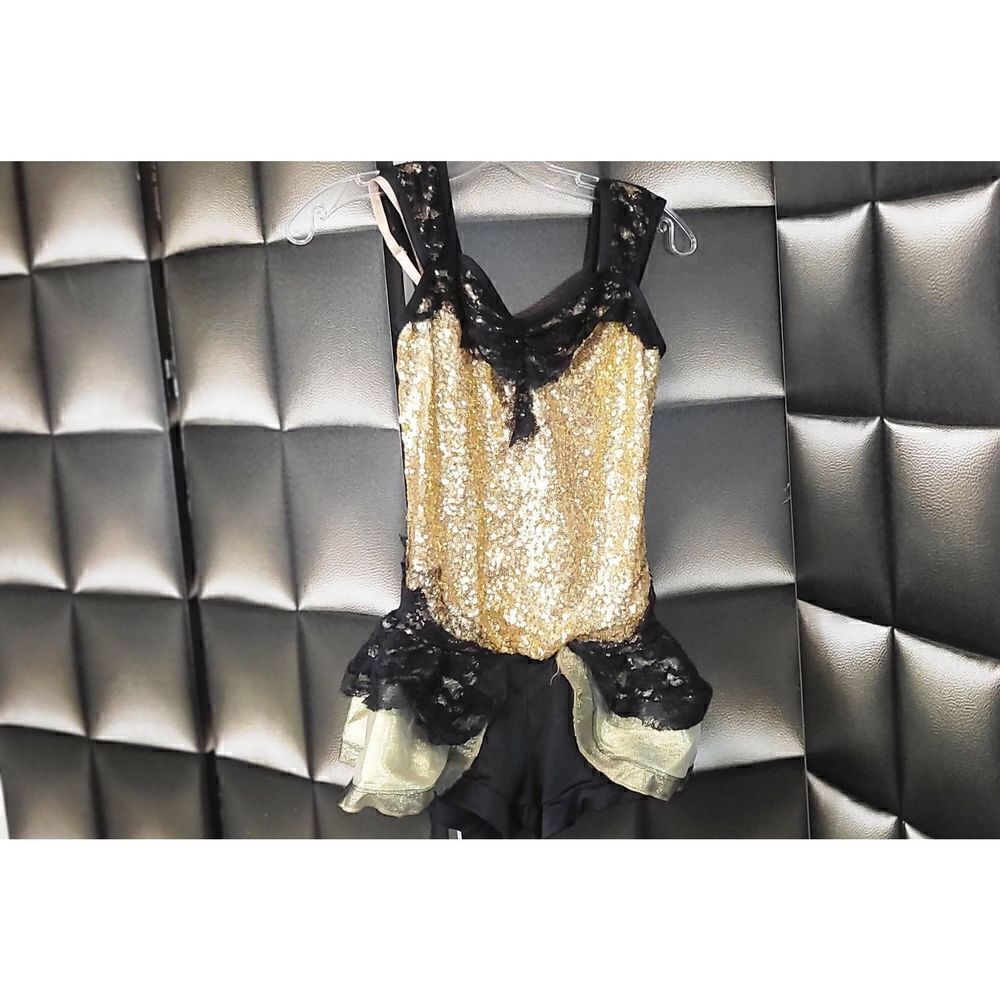 Dance costume  